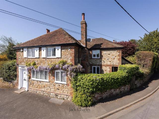 House for sale in Wrotham, Bourne Vale