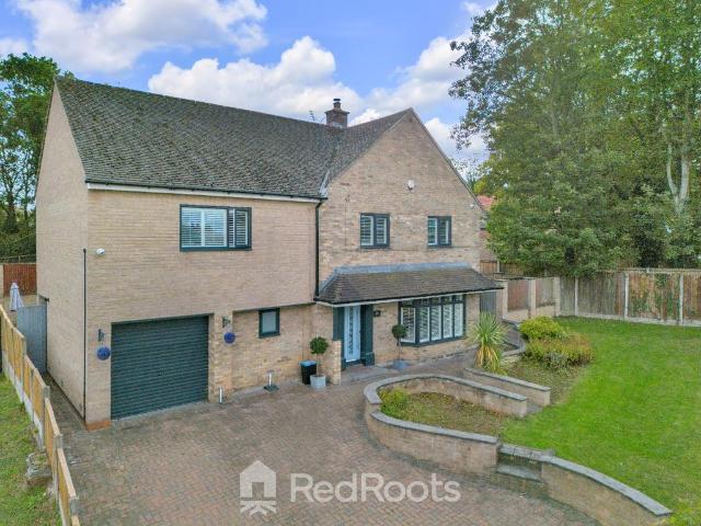 House for sale in Scawsby, South Yorkshire