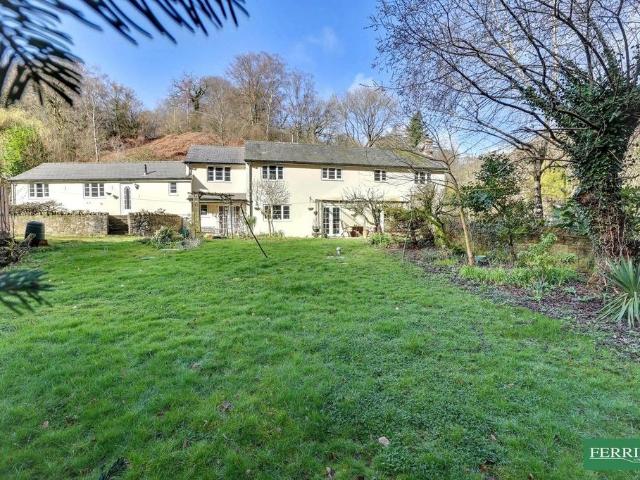 House for sale in Bromsberrow Heath, Gloucestershire