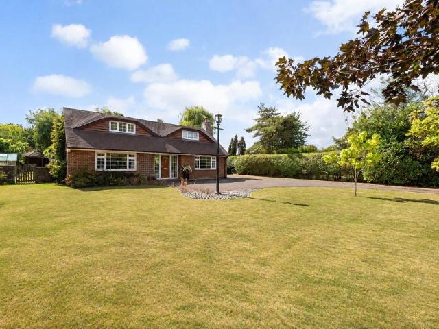House for sale in Spring Vale, Hampshire