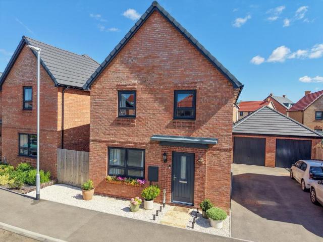 House for sale in Leighton-Linslade, Leighton Buzzard