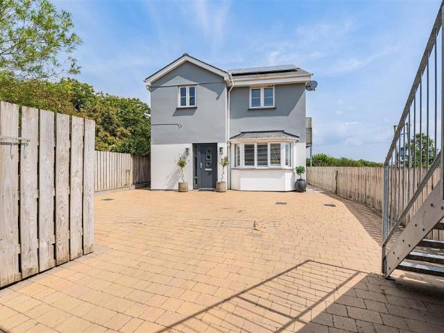 House for sale in Hellandbridge, Cornwall