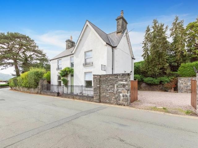 House for sale in Llanrwst