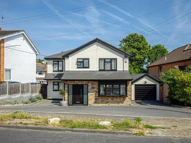 House for sale in South Benfleet, Essex
