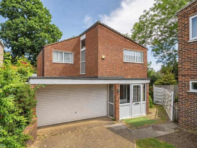 House for sale in Ickenham, Greater London