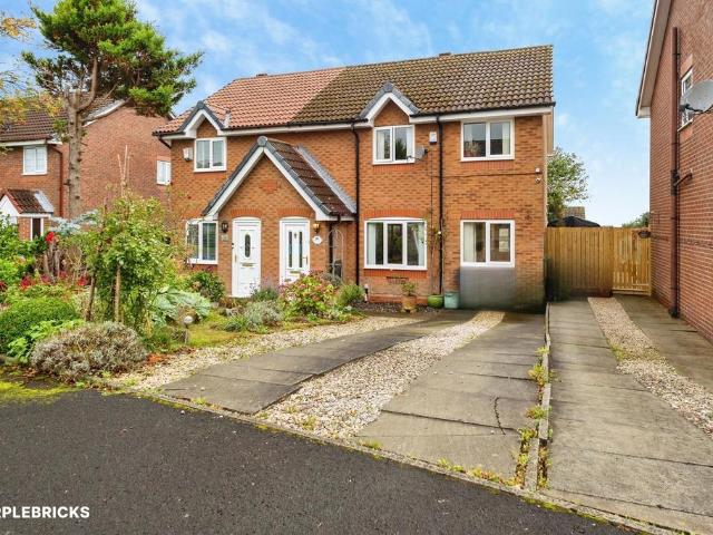 House for sale in Shaw Side, Oldham