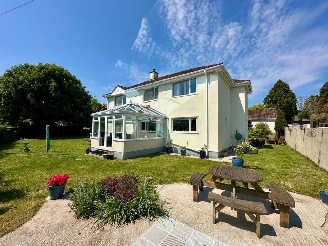 House for sale in Broadsands, Galmpton