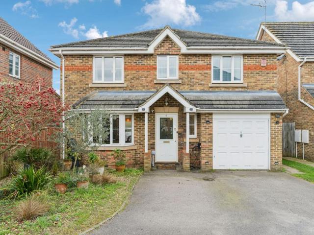 House for sale in Five Acres, Hertfordshire