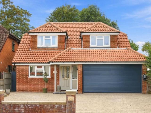 House for sale in Great Burstead, Billericay