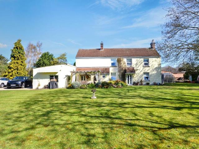 House for sale in Sandhurst, Pamington