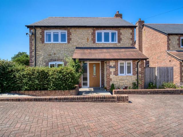 House for sale in Hunger Hill Farm, Gillingham