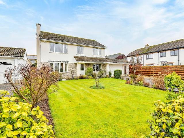 House for sale in Penllyn, Ystradowen