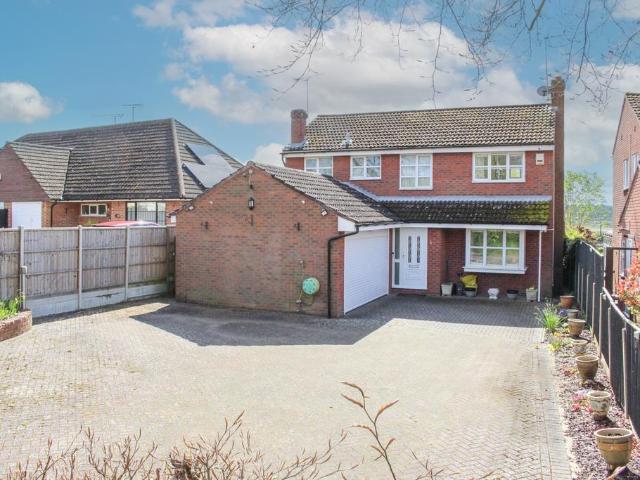 House for sale in Tilsworth, Bedfordshire