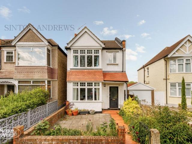 House for sale in London Borough of Ealing, Perivale