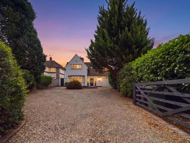 House for sale in Stanford On Avon, Leicestershire