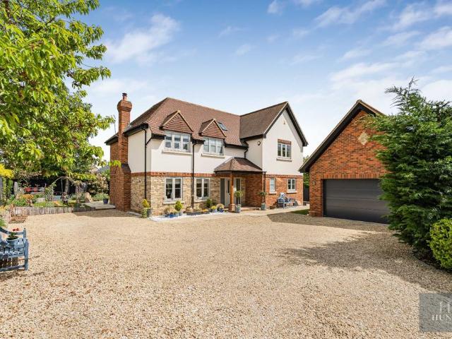 House for sale in Long Crendon