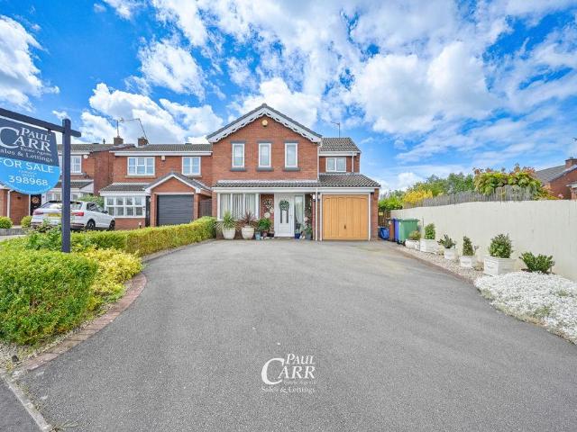 House for sale in Heath Hayes and Wimblebury, Chadsmoor