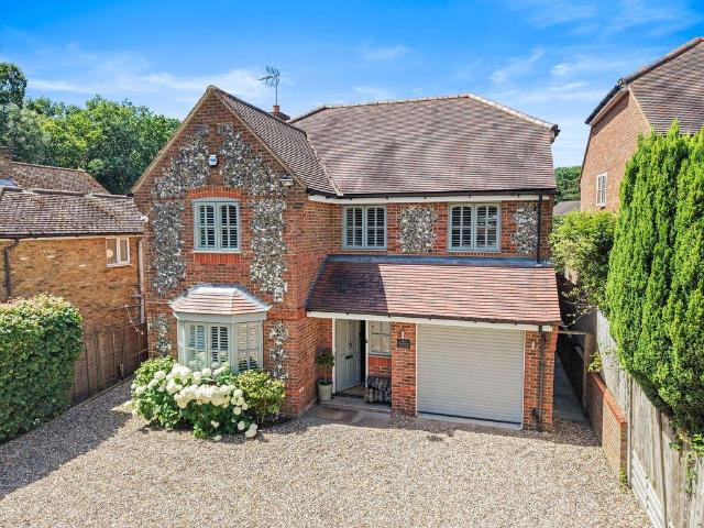 House for sale in Totteridge, Tylers Green