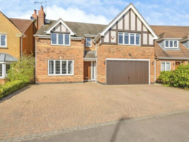 House for sale in Hunsbury Meadows, Northamptonshire