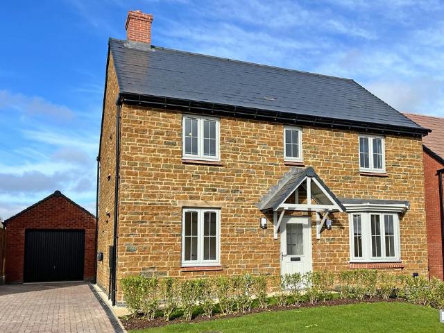 House for sale in Lodge Farm, Northampton