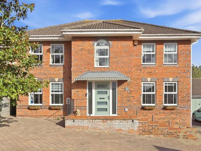 House for sale in Goffs Oak, Broxbourne