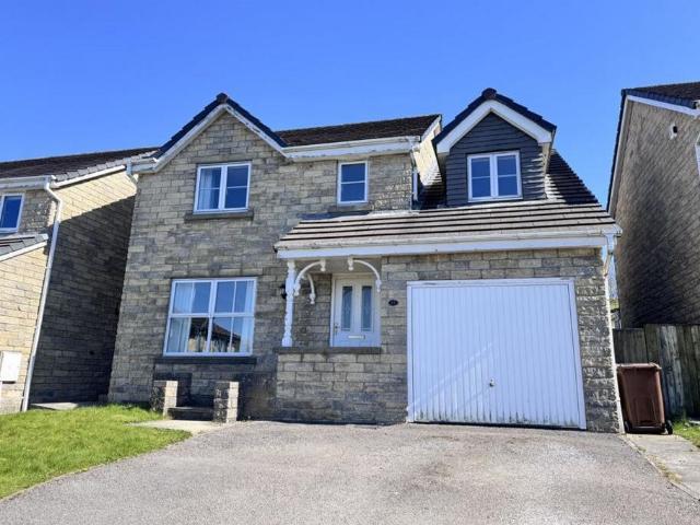 House for sale in Charlesworth, East Midlands