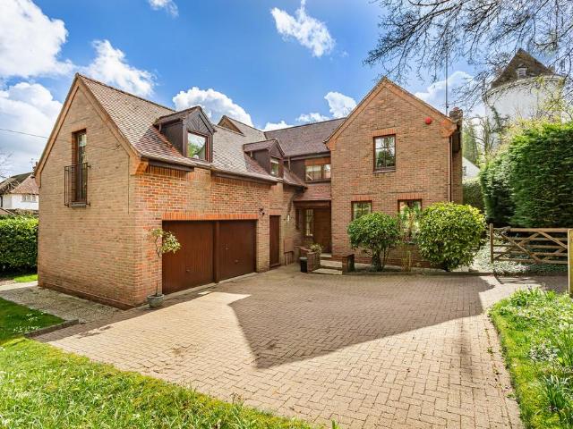 House for sale in Pouchen End, Hertfordshire