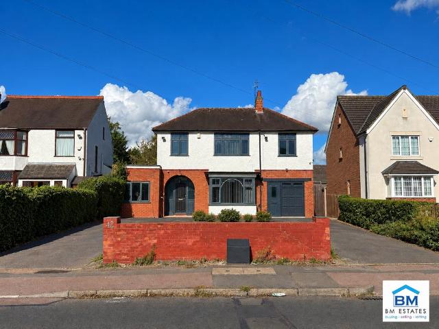 House for sale in Humberstone, Leicester