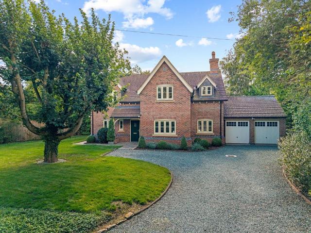 House for sale in Alverton, East Midlands