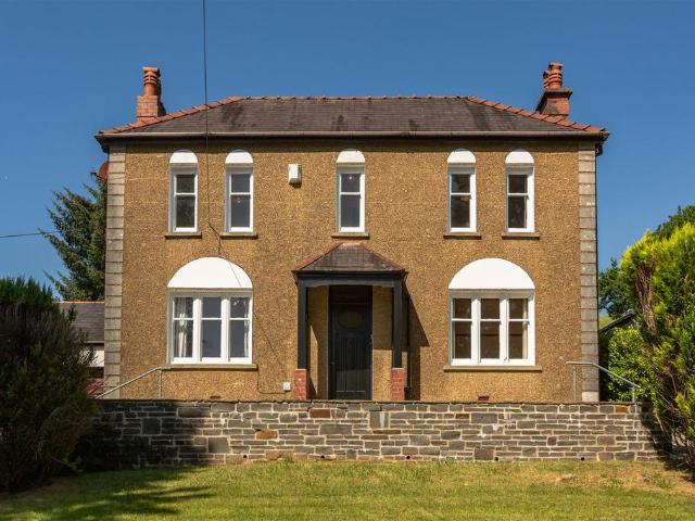 House for sale in Llannon, Wales