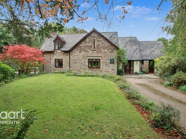 House for sale in Mitchel Troy