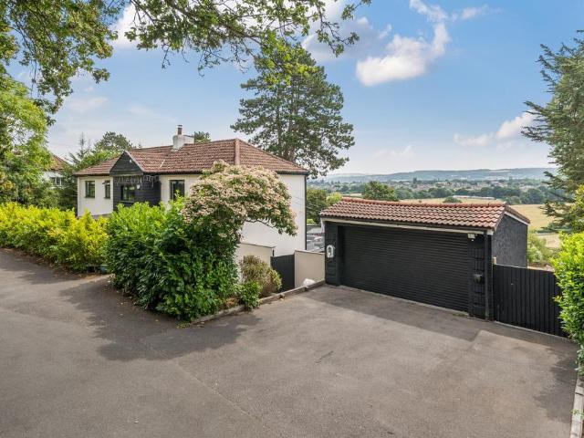 House for sale in Stone Edge Batch, Tickenham