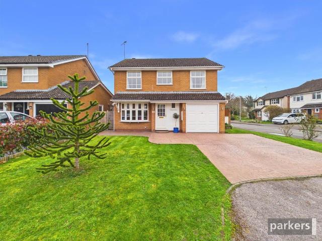 House for sale in Woodley