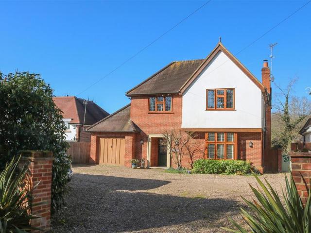 House for sale in Pachesham Park, Surrey