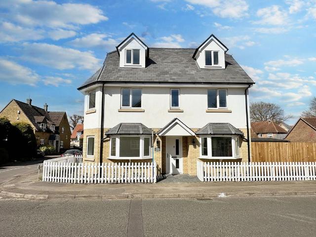 House for sale in Noak Hill, Noak Bridge