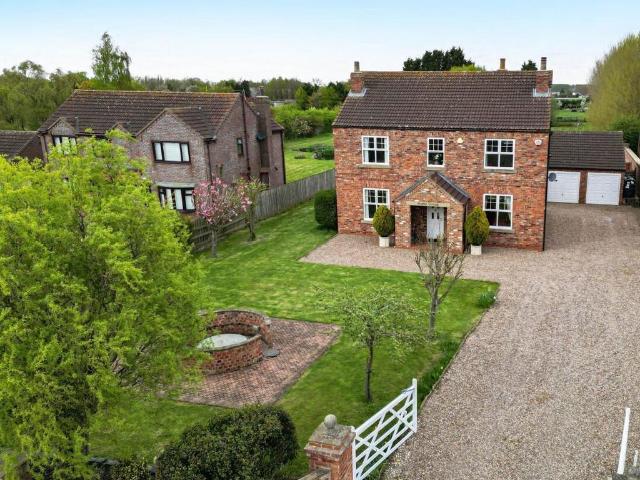 House for sale in Breighton, East Riding Of Yorkshire