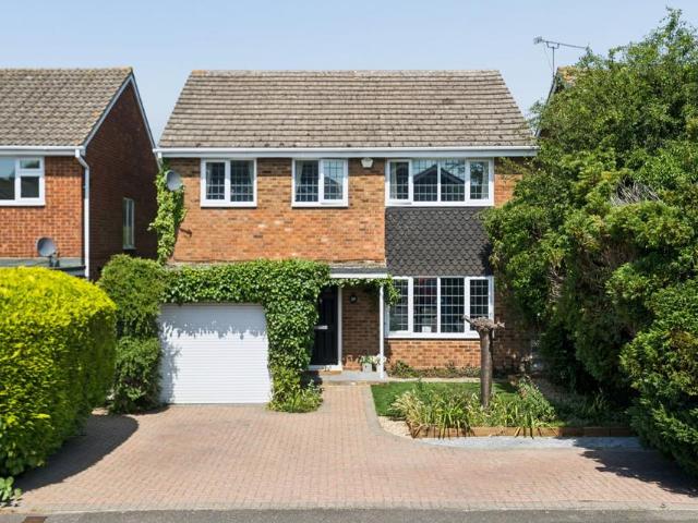 House for sale in Holyport, Bray