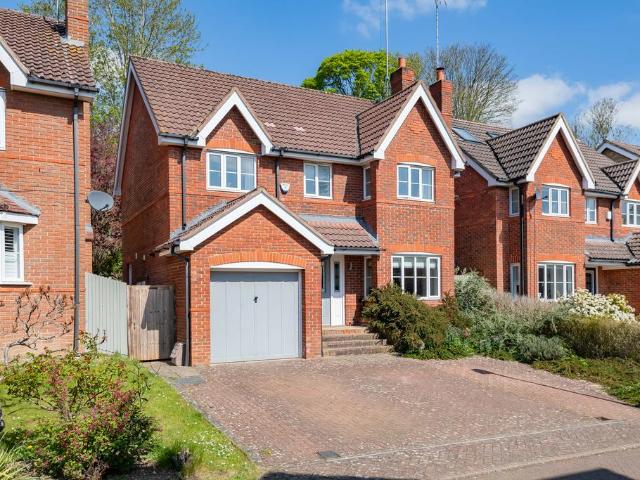 House for sale in Five Acres, Hertfordshire