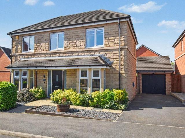 House for sale in Chapelthorpe, West Yorkshire
