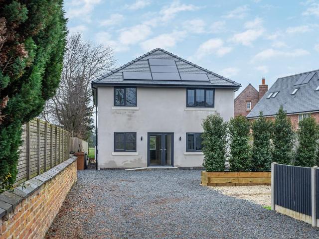 House for sale in Hankelow
