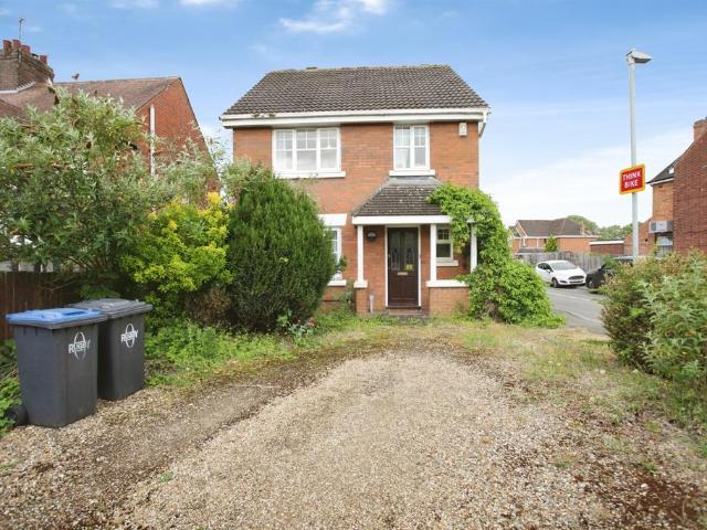 House for sale in Hillmorton Paddox, New Bilton