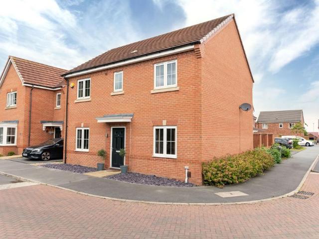 House for sale in Pinders Heath, West Yorkshire