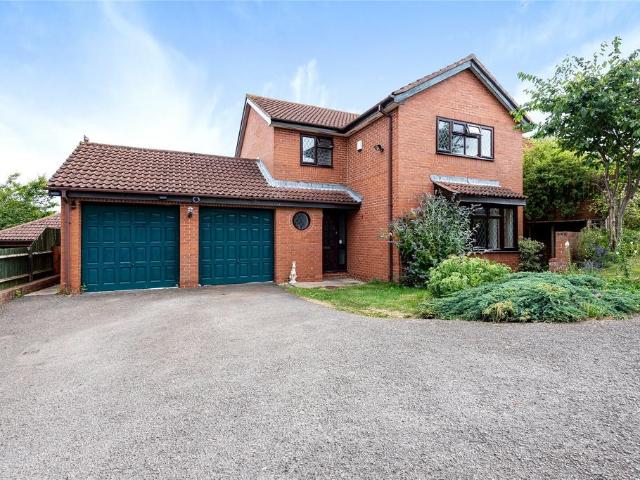 House for sale in Steeple Claydon, Buckinghamshire