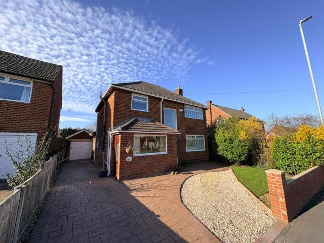 House for sale in Rossmore, Cheshire