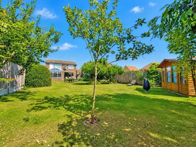 House for sale in Chipping Hill, Essex