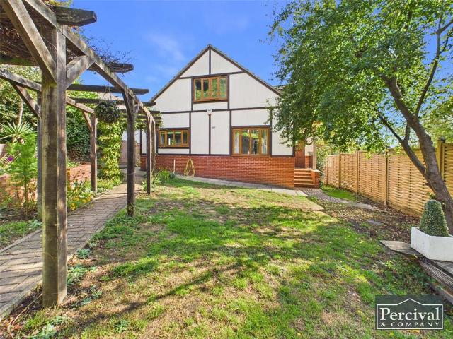 House for sale in White Colne, Chipping Hill