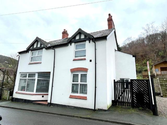 House for sale in Glyn Ceiriog, Wales