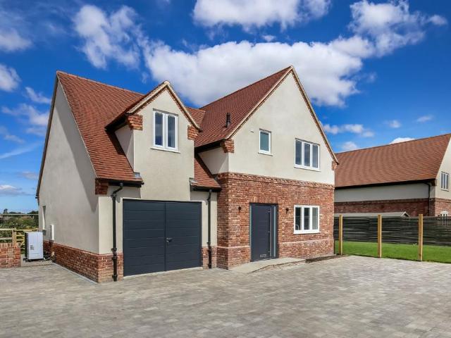 House for sale in Barton Stacey, Hampshire