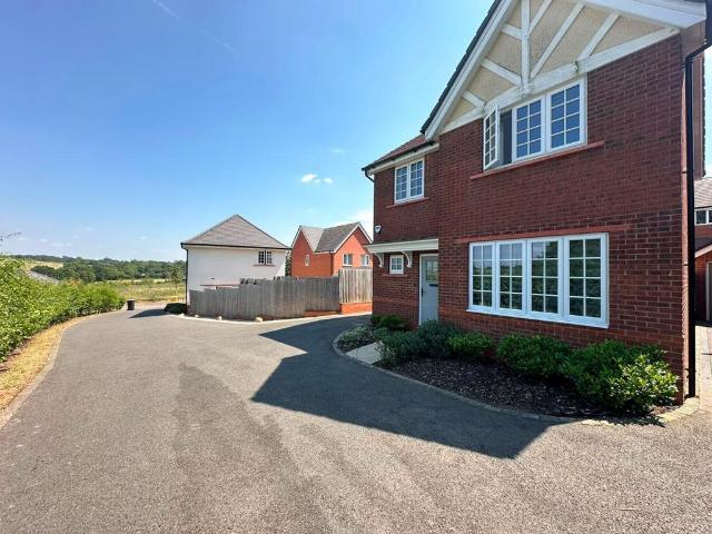 House for sale in Stanford On Avon, Leicestershire