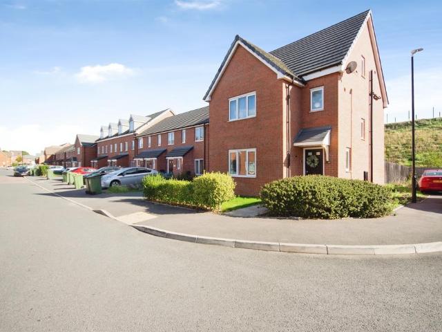 House for sale in Daimler Green, Coventry